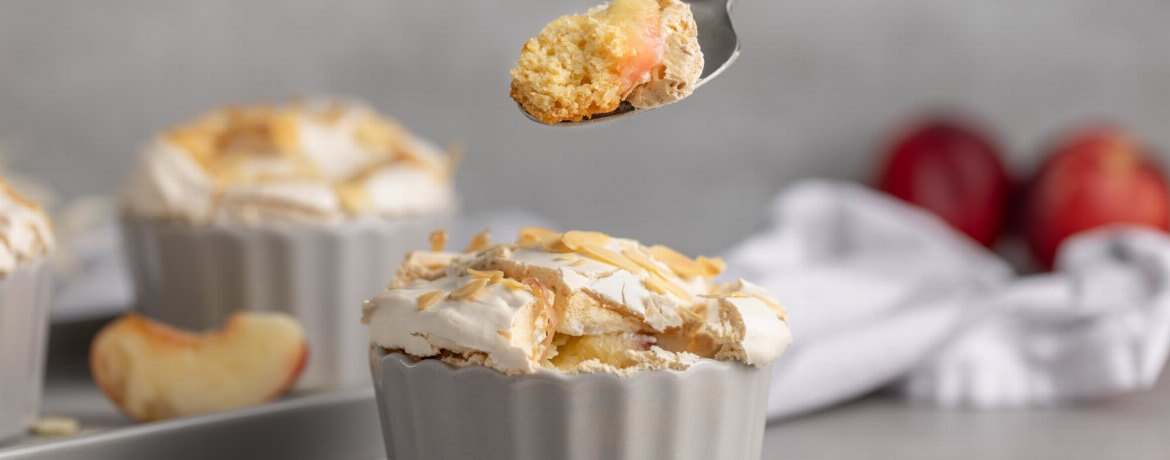 Nektarinen Baiser Törtchen mit Eis - Rezept | LIDL Kochen