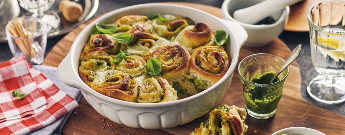 Pizzabrot-Rolls mit Mozzarella und Olivenpesto für 4 Personen von lidl-kochen.de