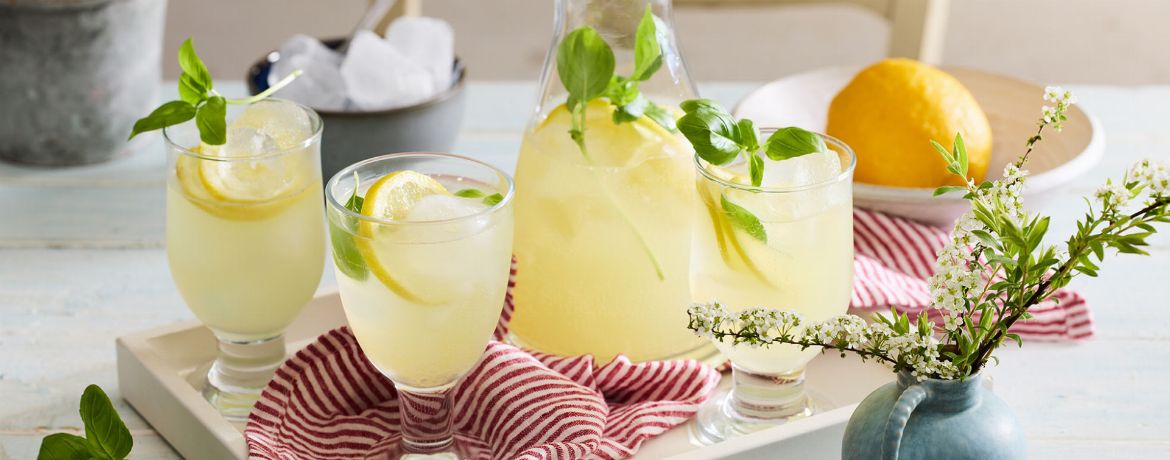Sommer Drink – Basilikum-Limoncello-Spritz-Cocktail für 1 Personen von lidl-kochen.de