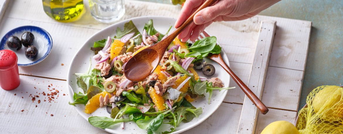 Thunfisch-Salat mit Oliven und Orangen für 4 Personen von lidl-kochen.de