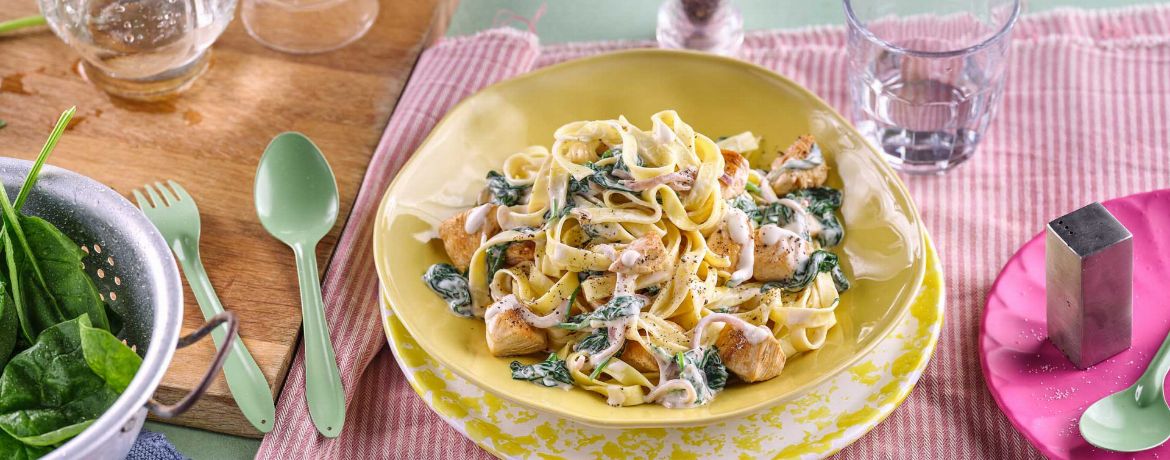 Tagliatelle mit Spinat und Hähnchen für 4 Personen von lidl-kochen.de