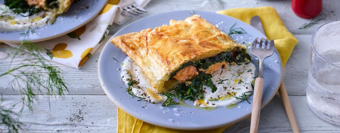 Lachspäckchen mit Spinat und Blätterteig aus der Heißluftfritteuse für 4 Personen von lidl-kochen.de