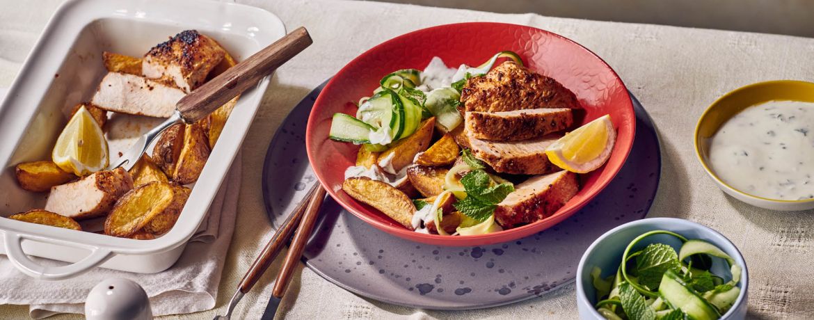 Gebratene Putensteaks mit Kartoffelwedges und Minzdip für 4 Personen von lidl-kochen.de