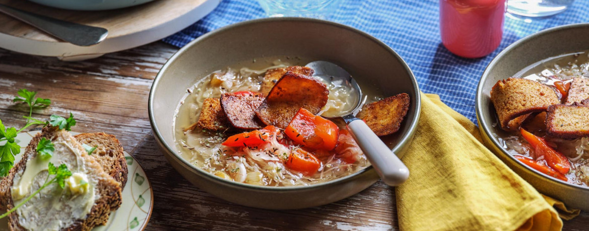 Sauerkrautsuppe mit gebratenem Räuchertofu für 4 Personen von lidl-kochen.de