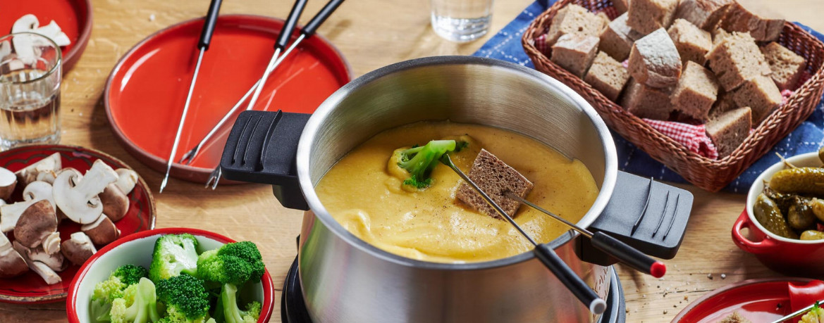 Cremiges Blumenkohl-Fondue mit Gemüse und Brot für 4 Personen von lidl-kochen.de