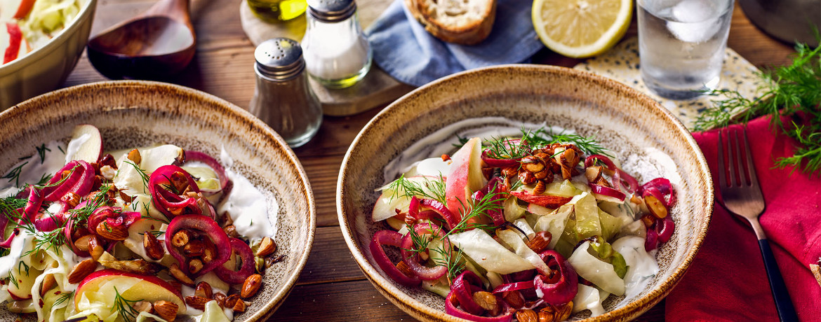 Gerösteter Cabbage-Salat mit Apfel und Mandeln für 4 Personen von lidl-kochen.de