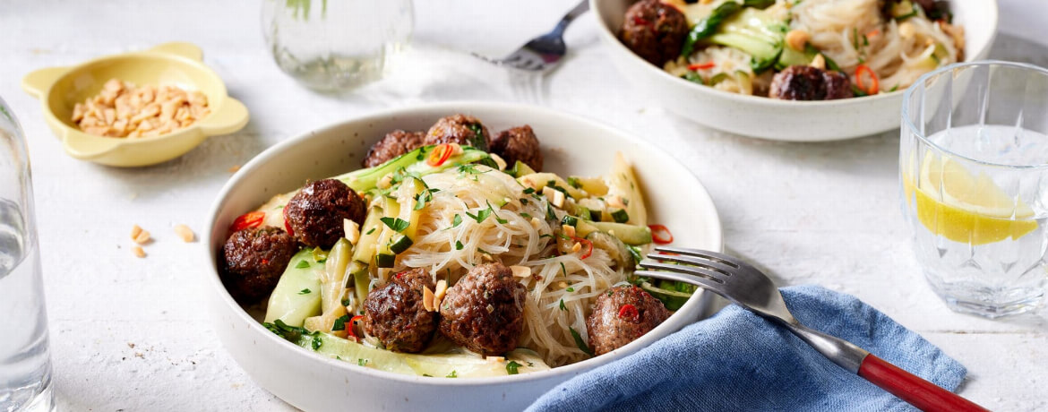 [Schnell &amp; einfach] Meatballs mit Glasnudel-Salat | LIDL Kochen