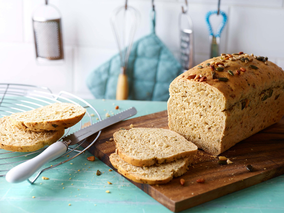 Dinkel-Körner-Brot mit Kräutern - Rezept | LIDL Kochen