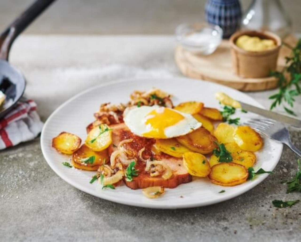 Leberkäse mit Spiegelei und Bratkartoffeln - Rezept | LIDL Kochen