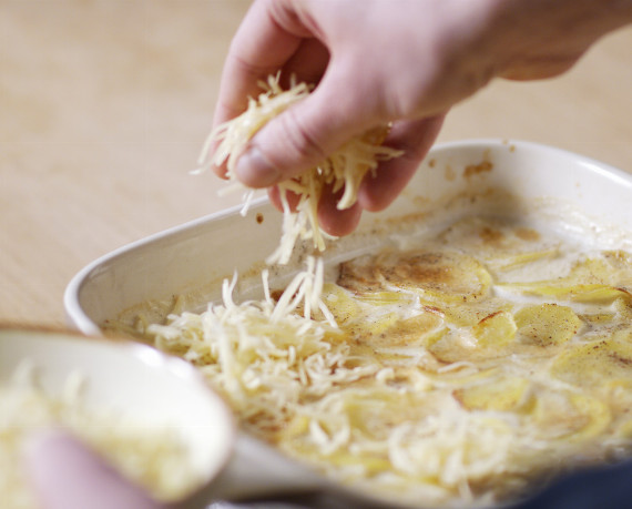 Dies ist Schritt Nr. 3 der Anleitung, wie man das Rezept Veganes Kartoffelgratin zubereitet.